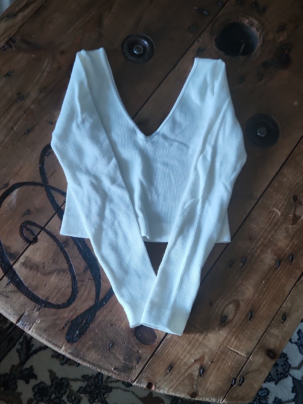 White V-Neck Ribbed Long-Sleeve Crop Top